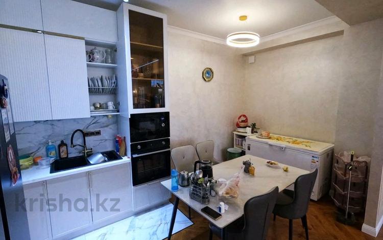 3-бөлмелі пәтер · 110 м² · 1/8 қабат, Мкр. Болашак, бағасы: 78 млн ₸ в Талдыкоргане, военный городок Улан — фото 2