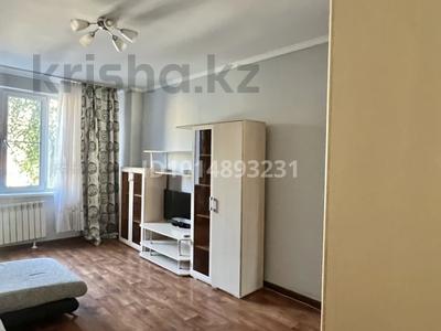 2-комнатная квартира · 57 м² · 4/10 этаж, мкр Жетысу-4 — Абая Момышулы за 320 000 ₸ в Алматы, Ауэзовский р-н