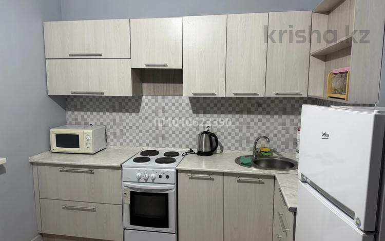 1-бөлмелі пәтер · 36 м² · 8/12 қабат, мкр Акбулак, 1-я улица, бағасы: 200 000 ₸ в Алматы, Алатауский р-н — фото 2