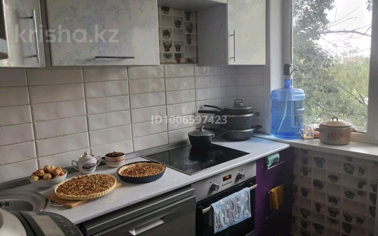 3-бөлмелі пәтер · 63 м² · 4/5 қабат, 18-шағынаудан, Майкудук, 18й микрорайон 17, бағасы: 170 000 ₸ в Караганде, Алихана Бокейханова р-н — фото 2