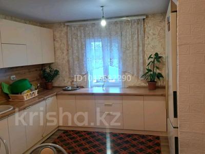 Отдельный дом · 4 комнаты · 125 м² · 10 сот., Валиханова 95 за 8 млн ₸ в Акколе