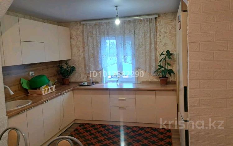 Отдельный дом · 4 комнаты · 125 м² · 10 сот., Валиханова 95 за 8 млн ₸ в Акколе — фото 2