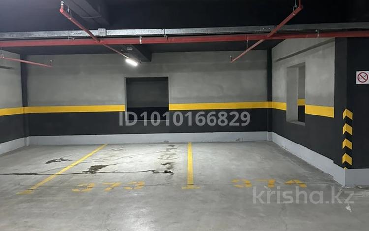 Паркинг · 18 м² · Аль-Фараби 27/2 — Сейфуллина/Аль-фараби за 65 000 〒 в Алматы, Бостандыкский р-н — фото 2
