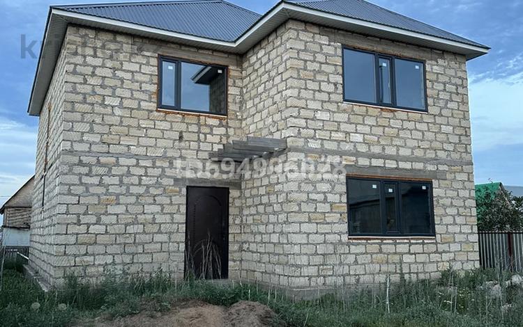 Отдельный дом · 6 комнат · 200 м² · 4 сот., Абылай хана 115/2 — За магазином Кердері за 32 млн ₸ в Уральске — фото 2