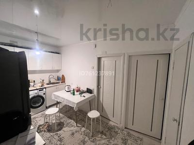 2-комнатная квартира · 48 м² · 2/4 этаж, 3 мкр 38 за 10.5 млн ₸ в Жанаозен