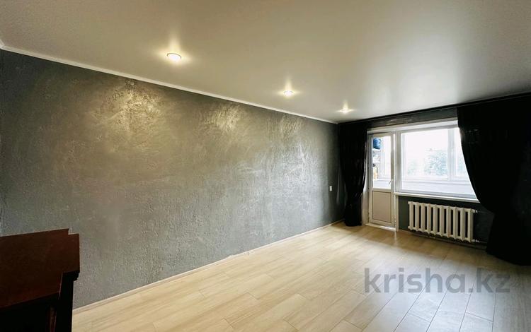 2-комнатная квартира · 45 м² · 3/5 этаж, Казахстанская за 7.3 млн 〒 в Шахтинске — фото 2