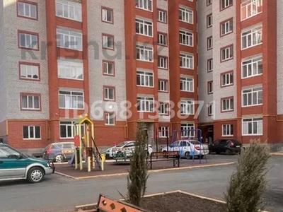 1-комнатная квартира, 31 м², 9/9 этаж, мкр Омега, Молдашева 20/1 за 8 млн 〒 в Уральске, мкр Омега