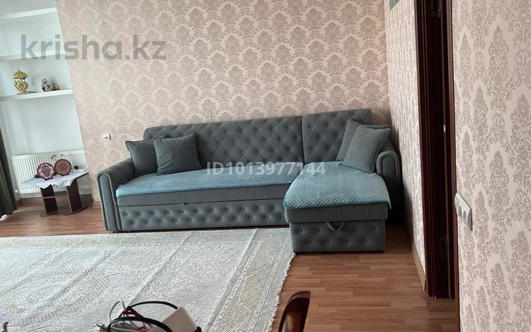 1-комнатная квартира · 55 м² · 5/20 этаж, Брусиловского 163 — Брусиловского Шакарима за 300 000 ₸ в Алматы, Алмалинский р-н — фото 2