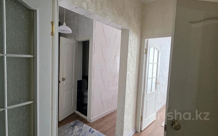2-бөлмелі пәтер · 60 м² · 2/5 қабат, МКР.КАРАСУ 22 — мкр.КАРАСУ. ШКОЛА 64/ БАНЯ АЛТЫН БУЛАК, бағасы: 19.5 млн ₸ в Шымкенте, Туран р-н — фото 2