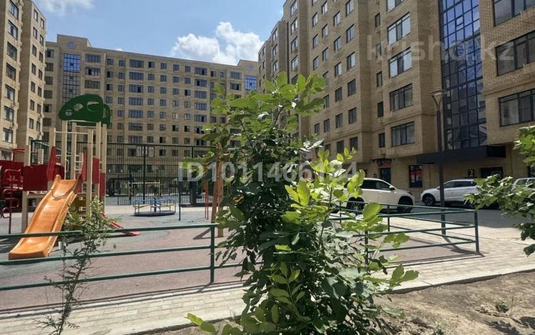 2-бөлмелі пәтер · 67 м² · 5/10 қабат, Абая 26/1, бағасы: 35 млн ₸ в Атырау — фото 2