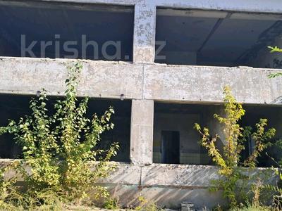 Жер телімі · 28 сотық, Камзина 65 Б — Камзина, бағасы: 39 млн ₸ в Аксу