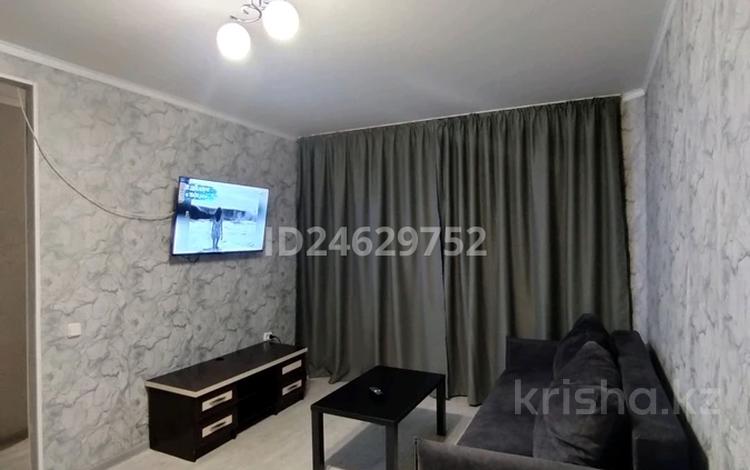 1-бөлмелі пәтер · 30 м² · 1/5 қабат, Абая 92, бағасы: 2 000 ₸ в Темиртау — фото 63
