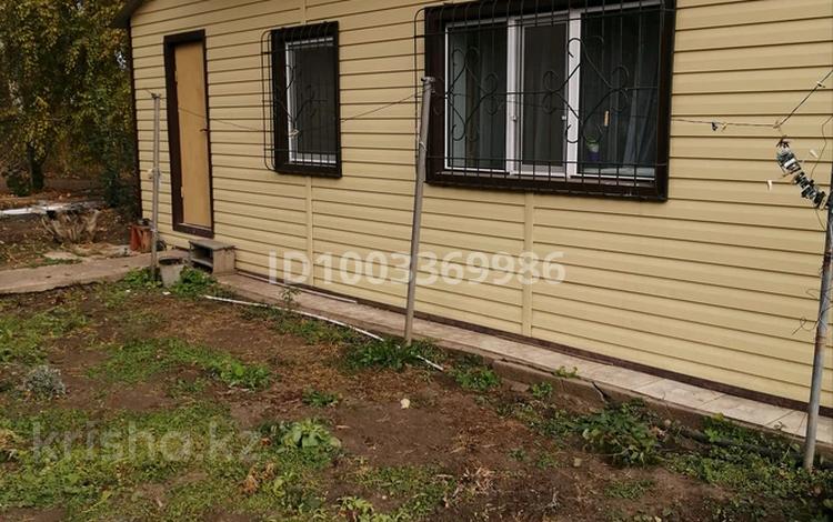 Дача · 3 комнаты · 45 м² · 8 сот., мкр Омега, Асфальтная 24/1 — Район санатория Ивушка. за 16 млн ₸ в Уральске — фото 2
