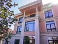 Отдельный дом · 10 комнат · 900 м² · 10 сот., мкр Горный Гигант — КГ Эдельвейс за ~ 1.9 млрд ₸ в Алматы, Медеуский р-н