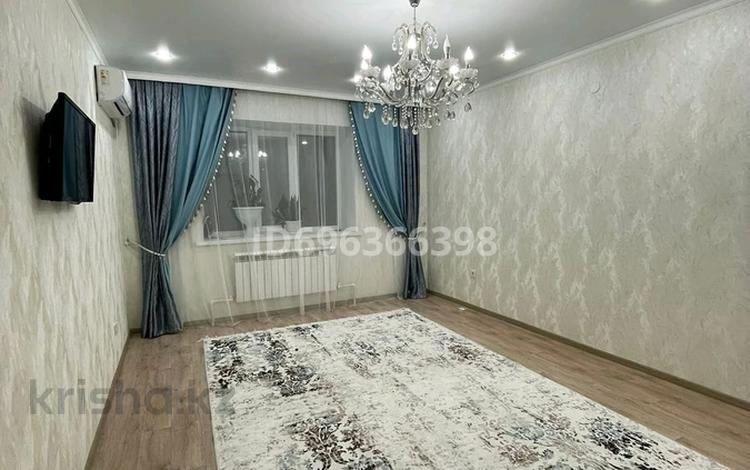 2-комнатная квартира, 65 м², 5/5 этаж, мкр. Алтын орда 15а