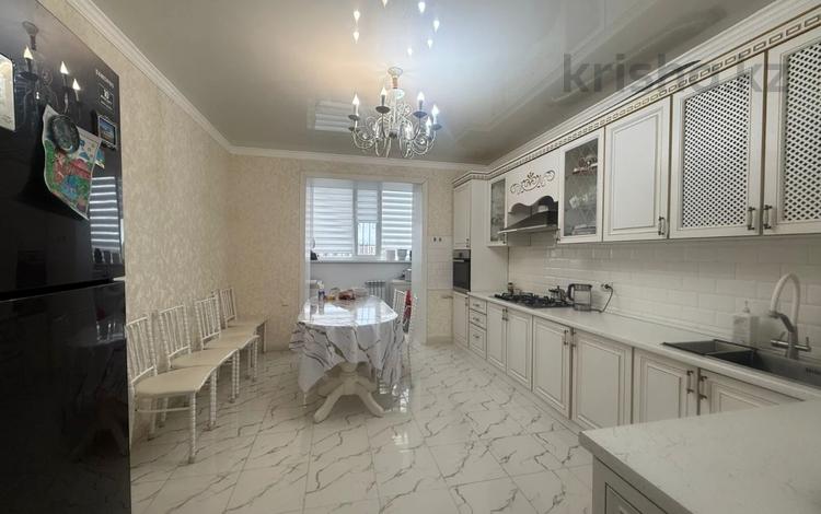 3-бөлмелі пәтер · 130 м² · 5/5 қабат, тауелсиздик, бағасы: 42 млн ₸ в Актобе — фото 2