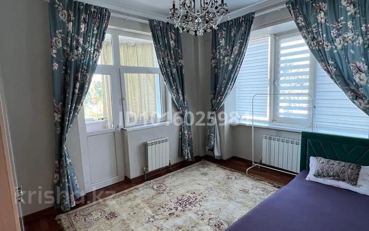 4-бөлмелі пәтер · 136 м² · 3/16 қабат, Самал-1 29, бағасы: 725 000 ₸ в Алматы, Медеуский р-н — фото 2