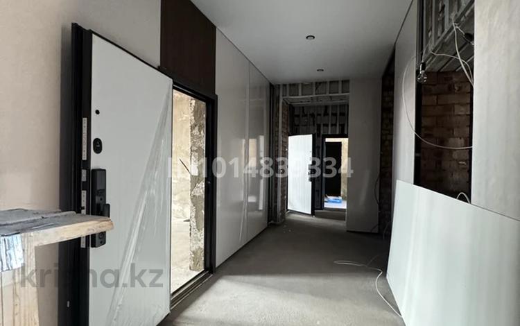 2-бөлмелі пәтер · 60.3 м² · 3/9 қабат, Е 430 3/1 — Айтматова-Коргалжын-Мухамедханова, бағасы: 25 млн ₸ в Астане, Нура р-н — фото 2