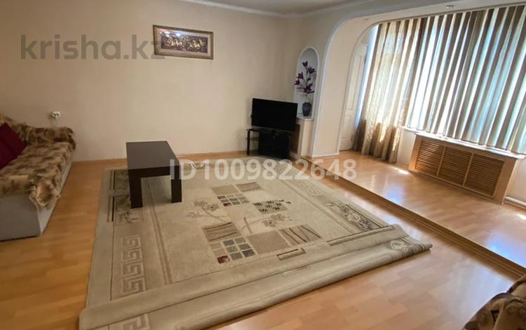 4-бөлмелі пәтер · 90 м² · 2/5 қабат, Туркестанская 9 — Байтурсынова, бағасы: 31 млн ₸ в Шымкенте, Аль-Фарабийский р-н — фото 2