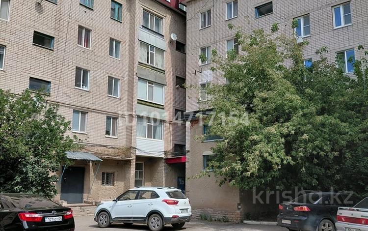 2-комнатная квартира · 60 м² · 3/6 этаж, Старый город, кереева 7 — возле пушки и музей за 17.5 млн ₸ в Актобе — фото 2