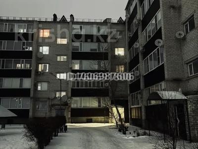 1-комнатная квартира · 48 м² · 5/5 этаж, 4 микрорайон 43/1 — Рахат, центр города за 15.5 млн ₸ в Аксае