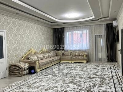 6-бөлмелі үй тәулігіне, 350 м², Жунисбеков 37, бағасы: 100 000 〒 в Туркестане