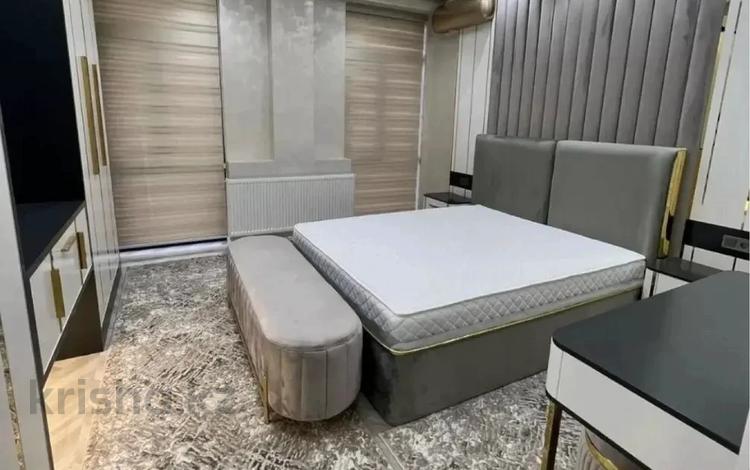 3-комнатная квартира · 90 м² · 9/12 этаж, Розыбакиева 320 за 122 млн ₸ в Алматы, Бостандыкский р-н — фото 2