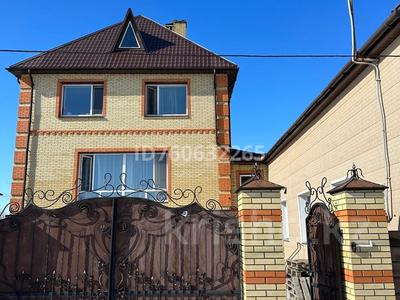 Жеке үй · 8 бөлме · 300 м² · 6 сот., Комсомольская — Рядом с новым зданием СКГУ, бағасы: ~ 95 млн 〒 в Петропавловске