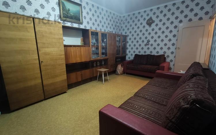 1-комнатная квартира · 40 м² · 8/8 этаж, мкр Аксай-2 за 27.4 млн ₸ в Алматы, Ауэзовский р-н — фото 12