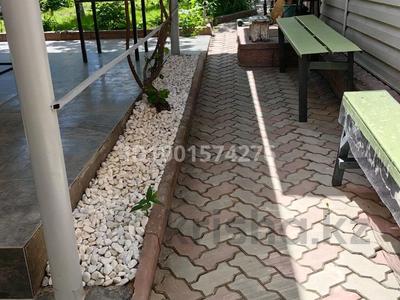 Продажа домов и дачи в Алматинской обл.: Дача · 4 комнаты · 100 м² · 8 сот., Северная 25 за 35 млн 〒 Дача · 4 комнаты · 100 м² · 8 сот., Северная 25 за 35 млн 〒 в Казцик