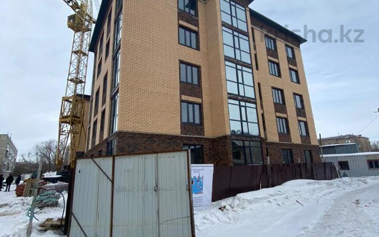 2-комнатная квартира, 64.6 м², 3/5 этаж, Жамбыла Жабаева 272а за ~ 21.3 млн 〒 в Петропавловске — фото 4