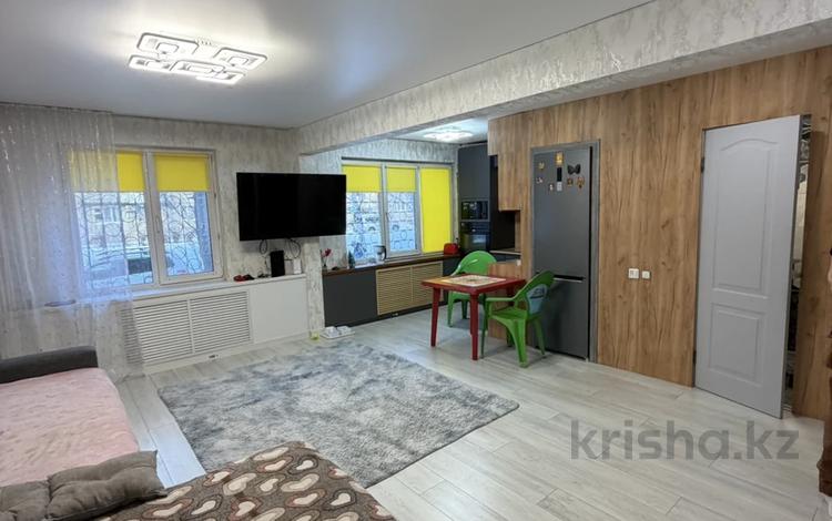 2-бөлмелі пәтер · 49 м² · 1/5 қабат, Бульвар Гагарина 19/1, бағасы: ~ 20 млн ₸ в Усть-Каменогорске — фото 2