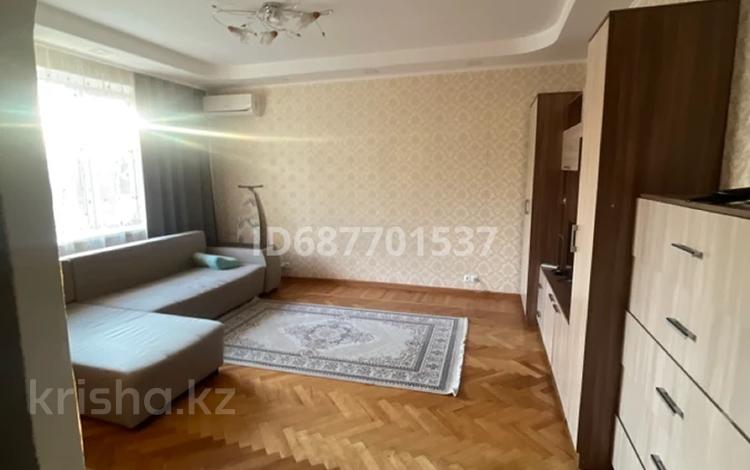 1-бөлмелі пәтер · 38 м² · 3/6 қабат, мкр Таугуль — Сайна джандосова, бағасы: 300 000 ₸ в Алматы, Ауэзовский р-н — фото 2