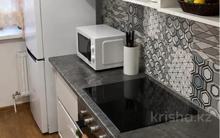 2-комнатная квартира · 60 м² · 3/9 этаж, Азербаева 14 за 250 000 ₸ в Астане, Сарайшык р-н — фото 2
