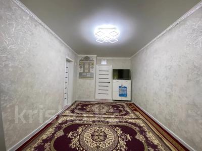 3-комнатная квартира · 50 м² · 1/5 этаж, Мира — 5 мкр за 9.5 млн ₸ в Темиртау