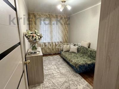 2-комнатная квартира · 44 м² · 1/5 этаж, 6-й мкр. 15 за 8.5 млн ₸ в Темиртау
