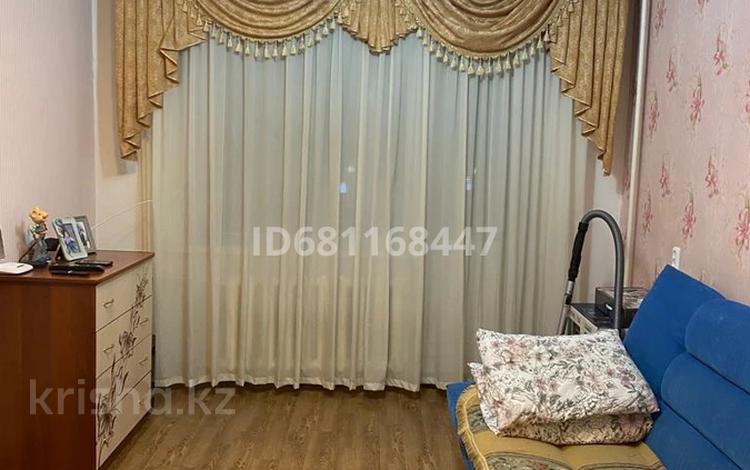 1-комнатная квартира, 44 м², 6/10 этаж помесячно, Назарбаева 297 за 90 000 〒 в Павлодаре — фото 2