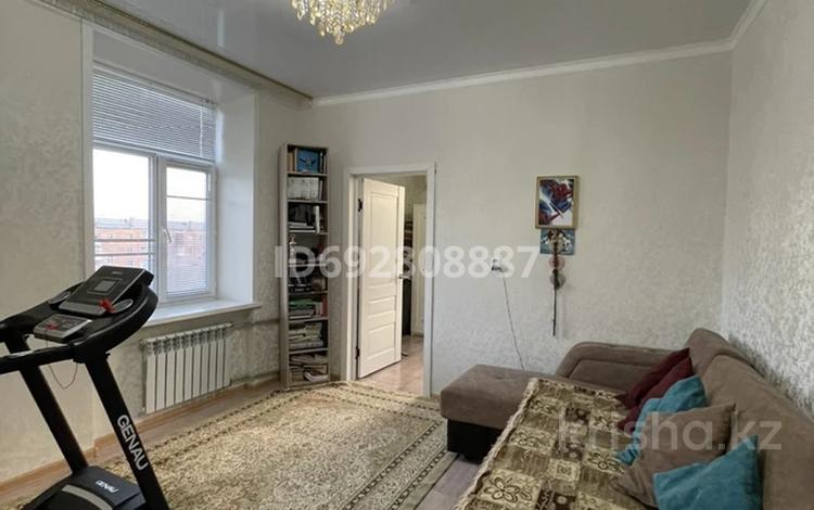 2-комнатная квартира, 42 м², Казбекова 8 за 13 млн 〒 в Балхаше — фото 2