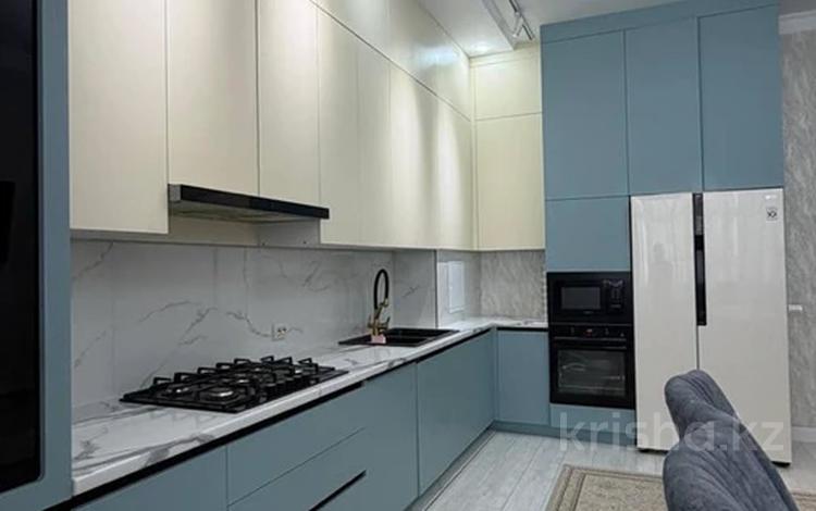 6-бөлмелі пәтер · 250 м² · 9/10 қабат, 19-й мкр 33, бағасы: 90 млн ₸ в Актау — фото 2