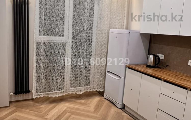1-комнатная квартира · 44 м² · 1/4 этаж, мкр Акжар, Береке за 210 000 ₸ в Алматы, Наурызбайский р-н — фото 2