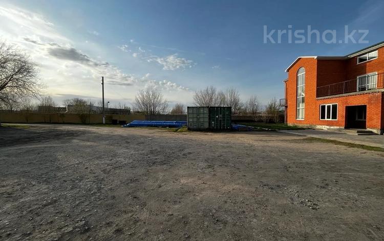 Өнеркәсіптік база · 70 сотық, Проспект Алии Молдагуловой, бағасы: 300 млн ₸ в Актобе — фото 2