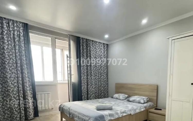 1-комнатная квартира · 50 м² · 4/5 этаж, Момышулы 3 за 9 000 ₸ в Шымкенте — фото 2