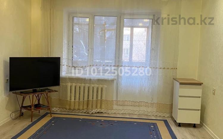 1-комнатная квартира · 39 м² · 3/5 этаж, мкр Кунаева 62 за 140 000 ₸ в Уральске — фото 2