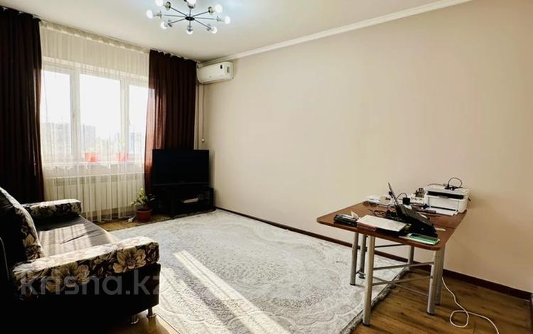 3-комнатная квартира, 72 м², 6/9 этаж, мкр Аксай-4 за 41 млн 〒 в Алматы, Ауэзовский р-н — фото 2