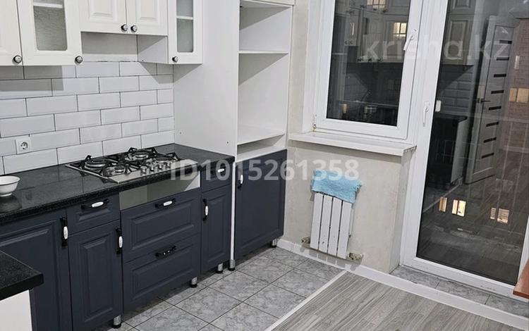 3-комнатная квартира · 80 м² · 8/10 этаж, Жунисова 4/1-18 за 250 000 ₸ в Алматы, Наурызбайский р-н — фото 9