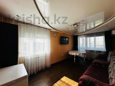 3-комнатная квартира · 61 м² · 5/5 этаж, Ленинградская 65 за 8.5 млн 〒 в Шахтинске