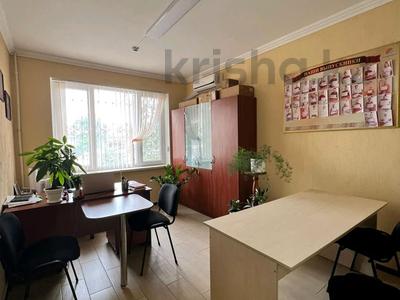 Офисы, медцентры и аптеки, образование, кабинеты и рабочие места · 235.8 м² за 1.1 млн ₸ в Актау, 6-й мкр