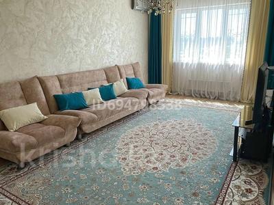 3-комнатная квартира · 90 м² · 10/10 этаж, мкр Акбулак, Чуланова — Момышулы- Раимбека за 40.3 млн ₸ в Алматы, Алатауский р-н