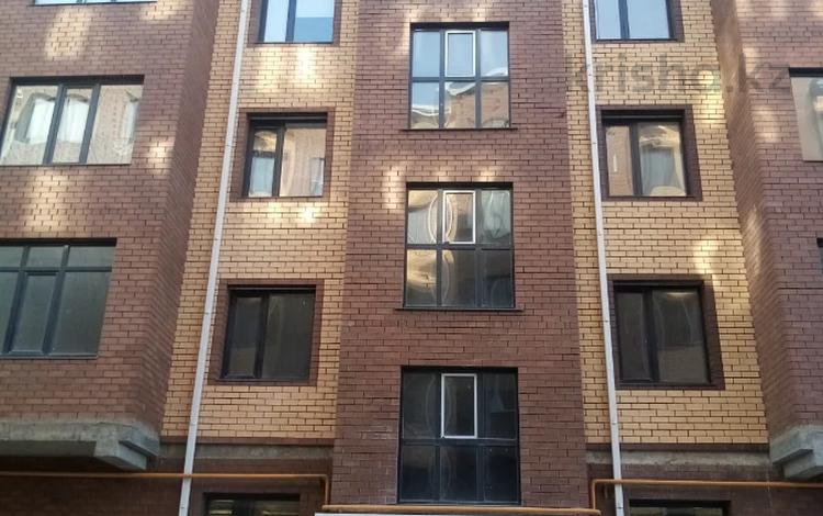 3-комнатная квартира · 80.7 м² · 2/5 этаж, мкр Нурсая, Ел Орда 9А за 35 млн ₸ в Атырау — фото 15