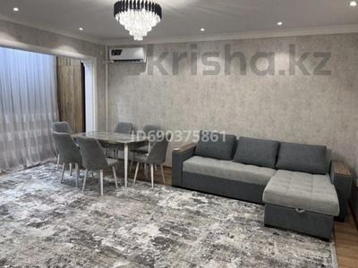 2-бөлмелі пәтер · 98 м², 8-й микрорайон, 8-й микрорайон — ТЦ Баян сул, бағасы: 10 000 〒 в Шымкенте, Туран р-н